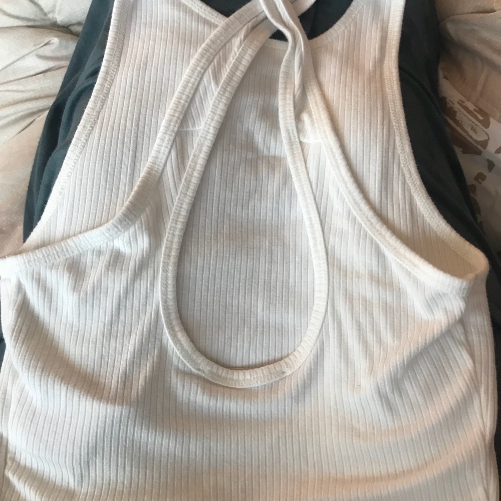 Razor back tank